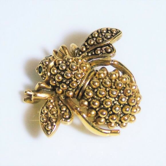 Joan Rivers Gold Plate BEADED QUEEN BEE PIN Bug Brooch Double Wing 2 Rhinestones - Picture 1 of 5